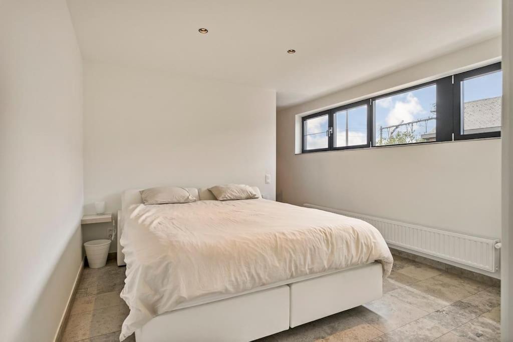 Schitterende Loft Met Jacuzzi En Sauna In Mechelen Exteriör bild