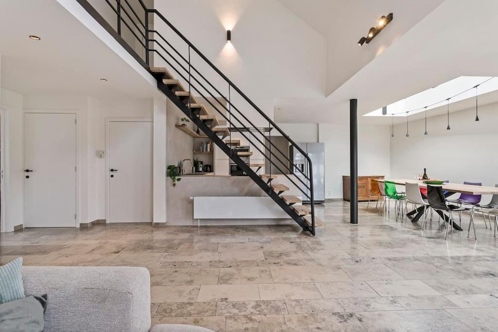 Schitterende Loft Met Jacuzzi En Sauna In Mechelen Exteriör bild