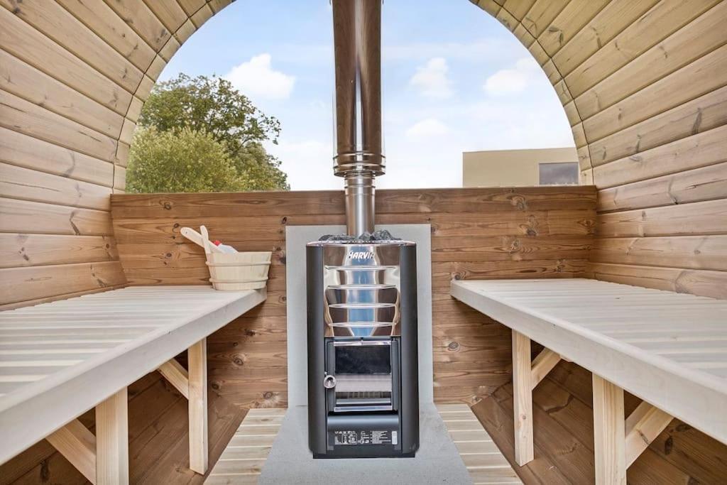 Schitterende Loft Met Jacuzzi En Sauna In Mechelen Exteriör bild