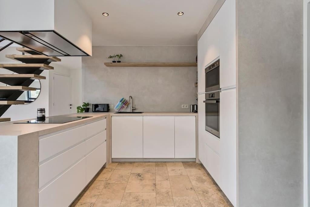 Schitterende Loft Met Jacuzzi En Sauna In Mechelen Exteriör bild