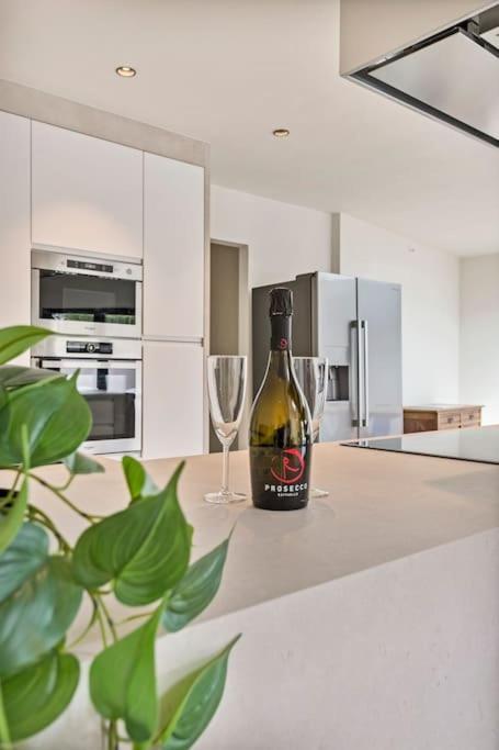 Schitterende Loft Met Jacuzzi En Sauna In Mechelen Exteriör bild